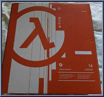 Gordon Freeman (Exclusive) from Half-Life - Basic Series manufactured by Mondo [Front]