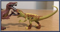Velociraptor / Spinosaurus from Jurassic Park Dinosaurs (2004) - Dinosaur Packs manufactured by Hasbro [Loose]