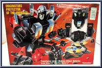 Giant Warrior Robot (Gats Blocker) from Kronoform - Basic Series manufactured by Takara [Front]