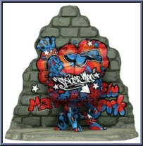 Spider-Man (Street Art) (Deluxe) Action Figure