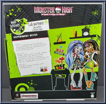 Lab Partners (Cleo De Nile & Ghoulia Yelps) from Monster High - Classroom manufactured by Mattel [Back]