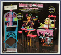 Student Lounge from Monster High - Social Spots manufactured by Mattel [Back]