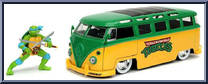 Leonardo & 1962 Volkswagen Bus Action Figure