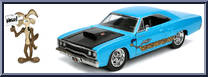 Wile E. Coyote & 1970 Plymouth Roadrunner Action Figure