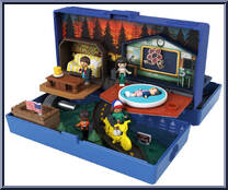Stranger Things from Polly Pocket - Compacts manufactured by Mattel [Loose]