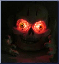 Shakin' Mutant Skull from Shakin' Mutant - Basic Series manufactured by Spearhead [Loose]
