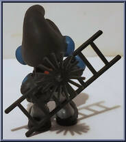 Chimney Sweep Smurf from Smurfs - Super Smurfs manufactured by Peyo [Loose]