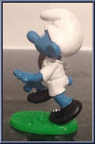 Runningback Smurf from Smurfs - Rugby manufactured by Peyo [Loose]