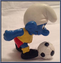 Soccer Smurf (Yellow Shirt / Red Shorts) from Smurfs - Soccer manufactured by Peyo [Loose]