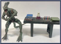 Lizard (Tail Attack) from Spider-Man (2000) - Series 10 manufactured by Toy Biz [Loose]