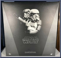 Stormtroopers from Star Wars - A New Hope manufactured by Hot Toys [Front]