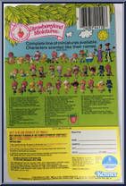 Blueberry Muffin (with a Berry Basket) from Strawberryland Miniatures - Miniatures manufactured by Kenner [Back]