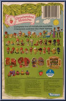 Butter Cookie (with Jelly Bear) from Strawberryland Miniatures - Miniatures manufactured by Kenner [Back]