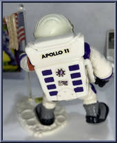 Touchdown Donatello from Teenage Mutant Ninja Turtles - Apollo 11 (with Cards) manufactured by Playmates [Loose]