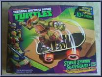 Sewer Spinnin' Skateboard & Stunt Ramp from Teenage Mutant Ninja Turtles - Nickelodeon - Vehicles manufactured by Playmates [Front]