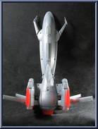 Valkyrie Ship and Cale from Titan A.E. - Deluxe Assortment manufactured by Hasbro [Loose]