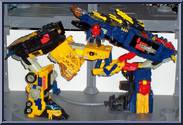 Omega Supreme from Transformers - Energon - Super Class manufactured by Hasbro [Base Mode]