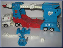 Ultra Magnus Action Figure