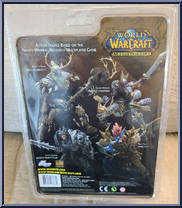 Broll Bearmantle (Night Elf Druid) from World of Warcraft (DC Unlimited) - Series 2 manufactured by DC Direct [Back]