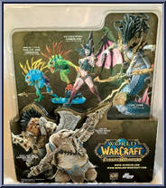 Tavru Akua (Tuskarr) from World of Warcraft (DC Unlimited) - Premium Series 1 manufactured by DC Direct [Back]